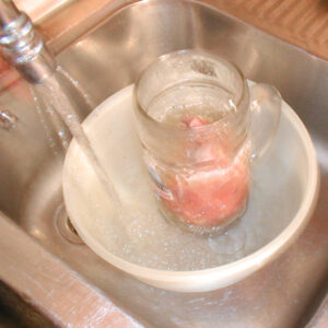 Rasches abkühlen durch Wasser.